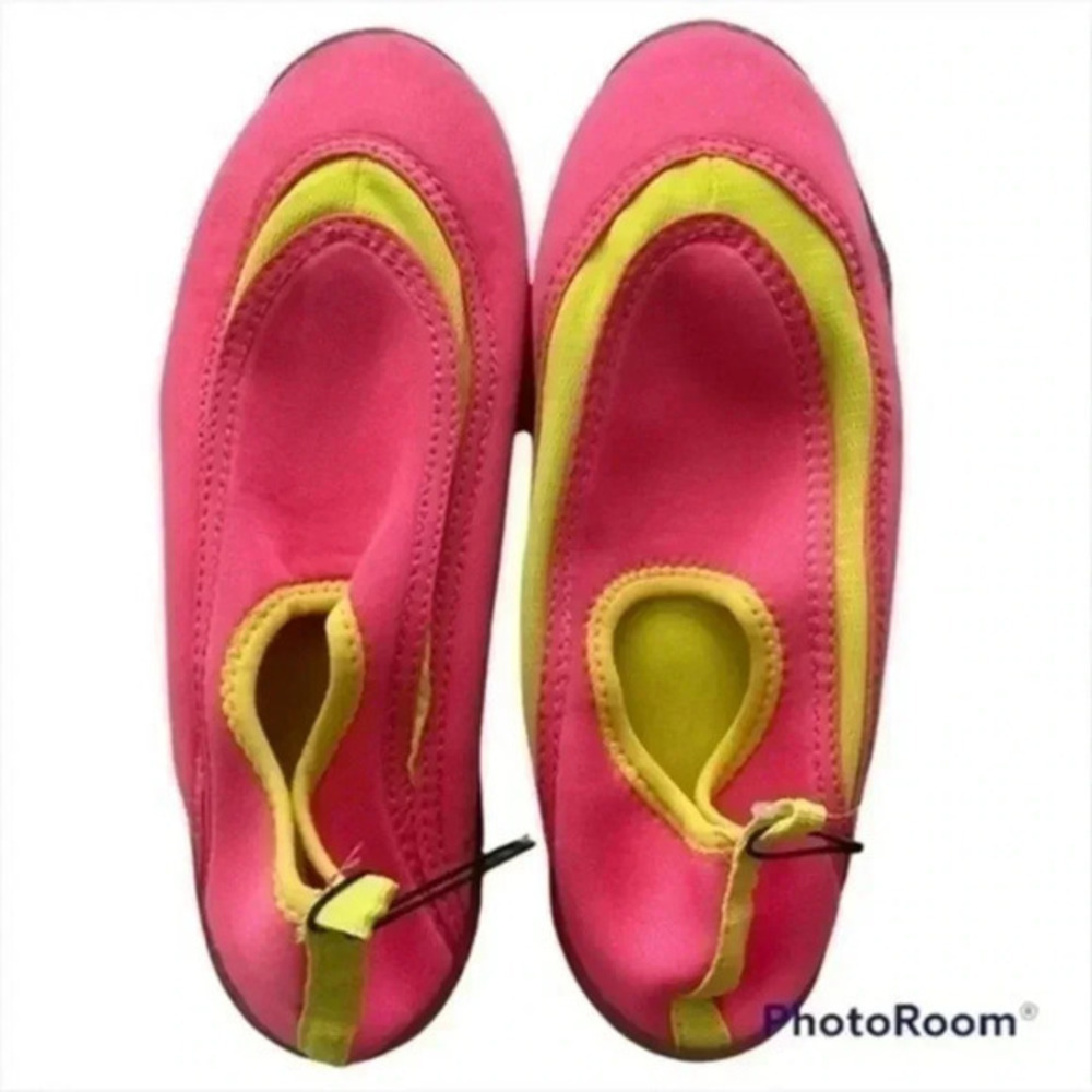 White River Girls Gorpcore pink aqua Sox water shoes size 4M